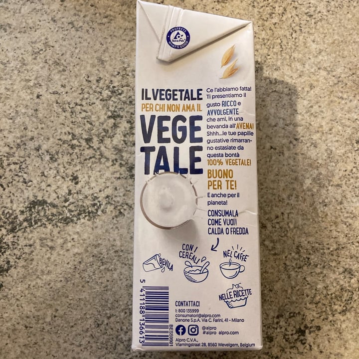 review photo of Alpro This is Not Milk Classic Questo Non è Late Classico shared by @littleflame on 03 Jun 2022 - review