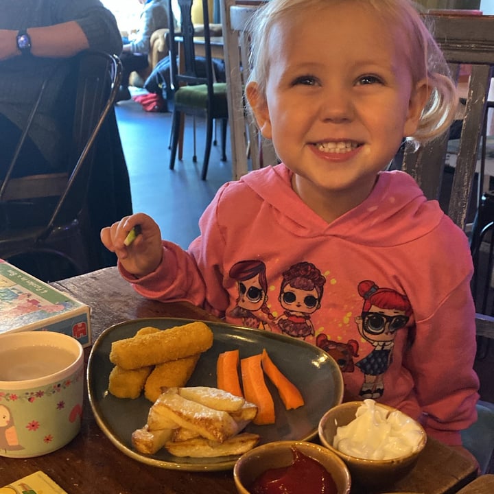 photo of The Sound Lounge Kids Fish Fingers shared by @vegansuttonmama on  23 Oct 2022 - review