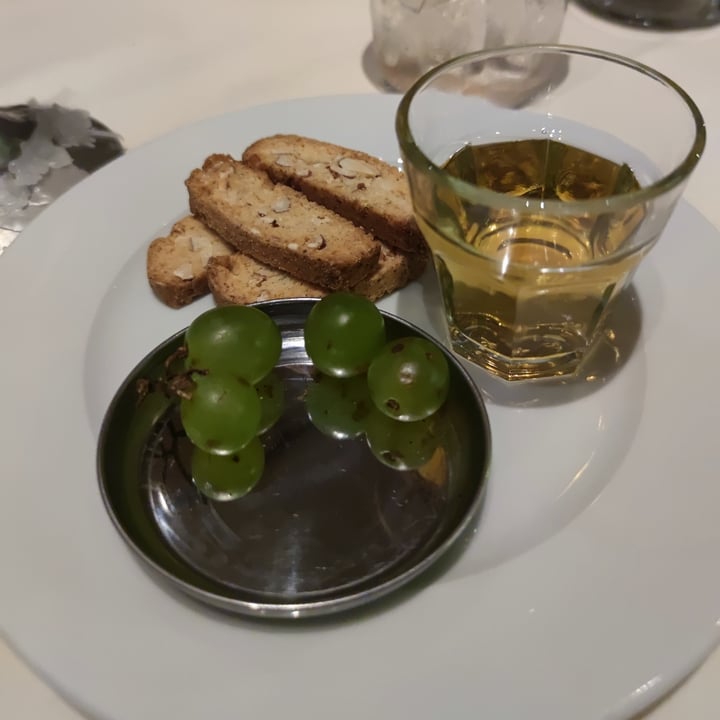 photo of Amador cantucci e vino shared by @vannaangelicola on  27 Jun 2022 - review
