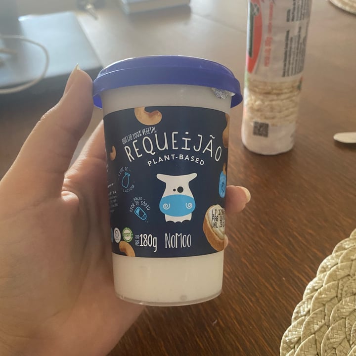 review photo of NOMOO Plant-Based Brasil RequeijĂŁo shared by @alicemaracaipe on 07 Aug 2022 - review