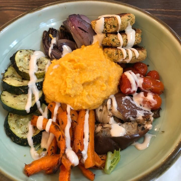 review photo of Kitchen by Food Rebel Carrot Hummus bowl shared by @daffydev on 04 Sep 2019 - review
