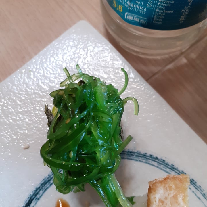 photo of ICHIMI Gunkan alle alghe wakame shared by @xlisistratax on  21 Mar 2022 - review