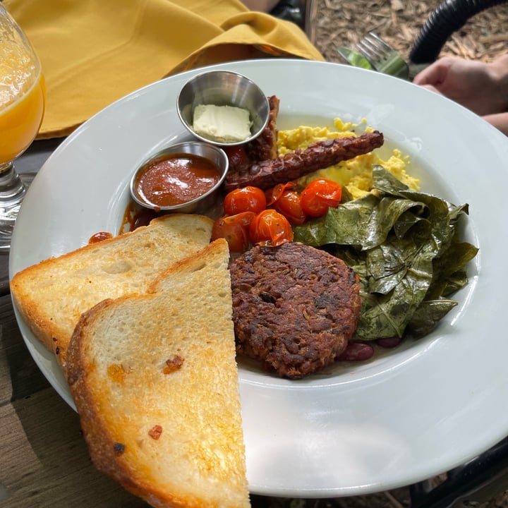 photo of Reverie Cafe + Bar Bloomington Breakfast shared by @thevagrantvegan on  11 Aug 2022 - review