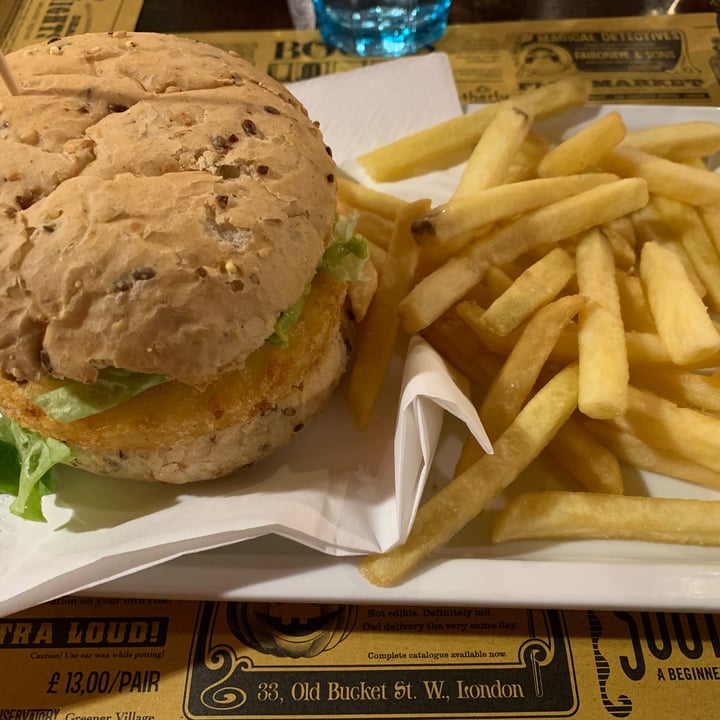 photo of Binario Magic Pub Hamburger Di Asticello shared by @beatricepaolo on  30 Dec 2021 - review
