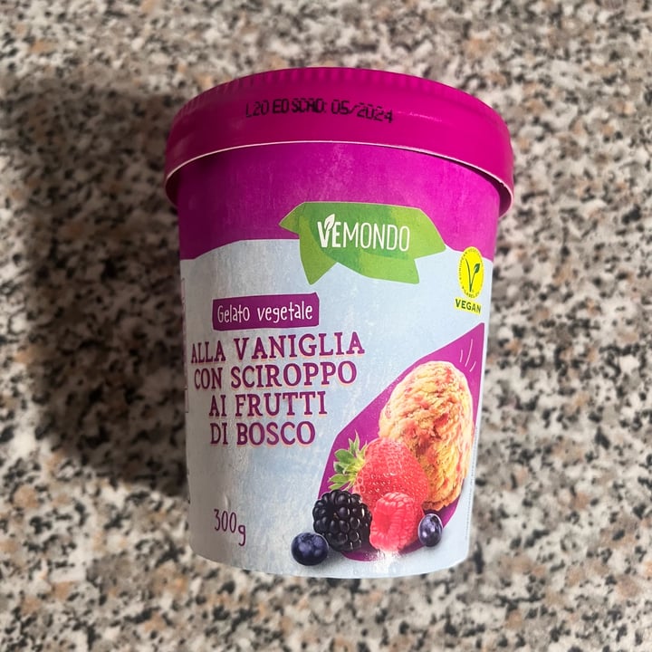 photo of Vemondo Gelato Vegetale Alla Vanigli shared by @lucabaldereschi on  18 Jun 2022 - review