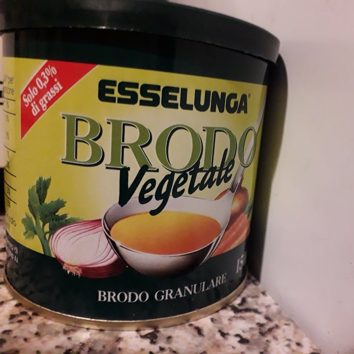 photo of  Esselunga Brodo vegetale granulare shared by @lagattasultetto on  11 Nov 2022 - review