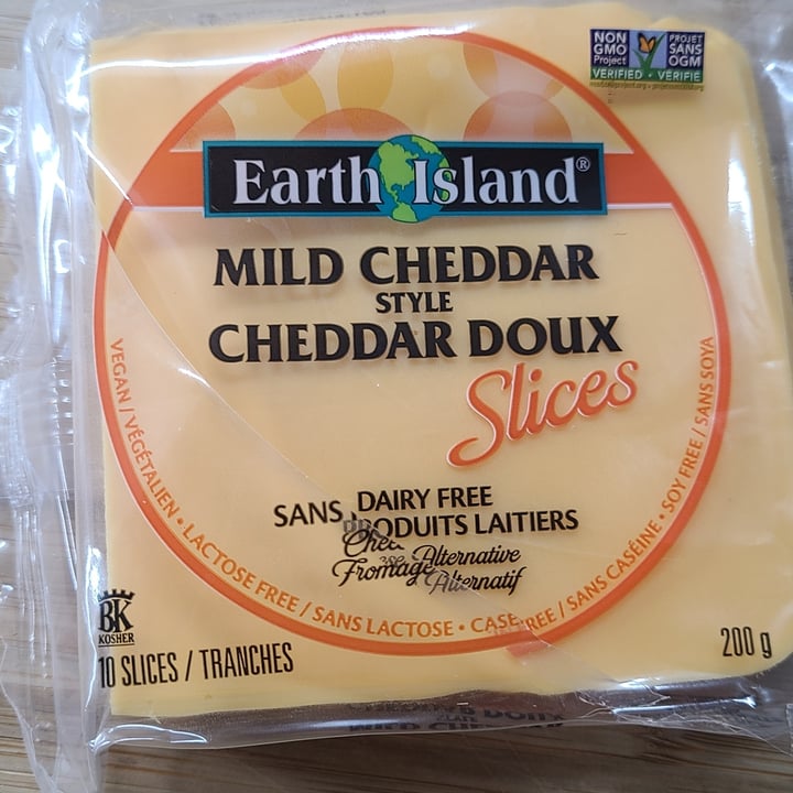 photo of Earth Island Cheddar Style Slices shared by @liljessicakes on  19 Feb 2022 - review