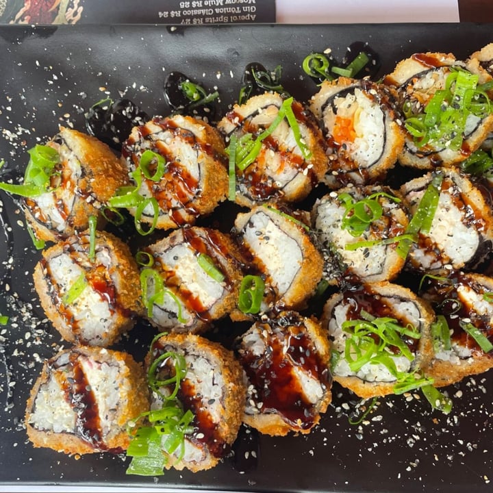 photo of Kora Vegan Sushi Hot Roll de Tofu e Tare shared by @tafarelgrolli on  19 Jun 2022 - review
