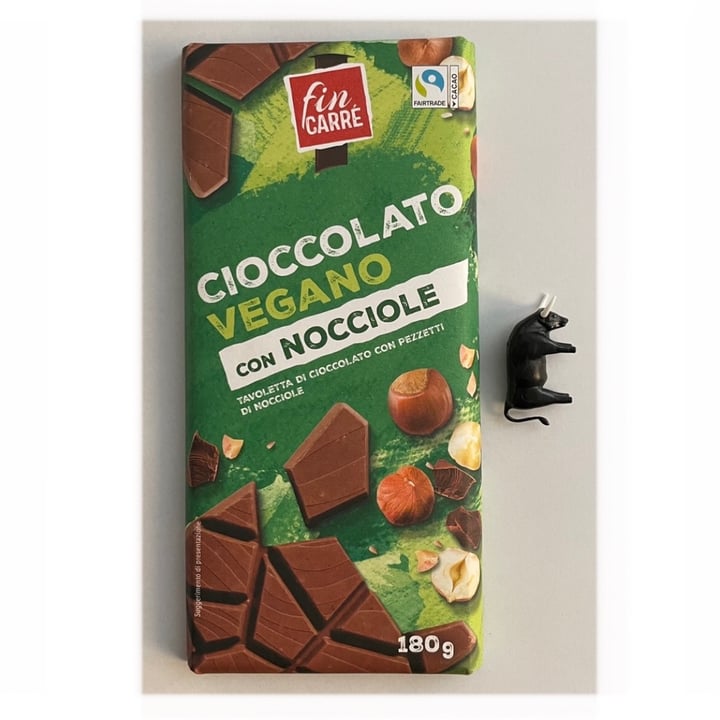 photo of Fin Carré Cioccolato vegano con nocciole shared by @orice on  13 Dec 2021 - review