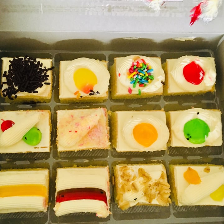 photo of Dongshan Eastern Highland Healthy Cake House Assorted Cakes shared by @herbimetal on  22 Jul 2019 - review