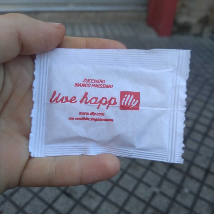 photo of Illy Illy café espresso shared by @juliasumiacher on  18 Apr 2021 - review