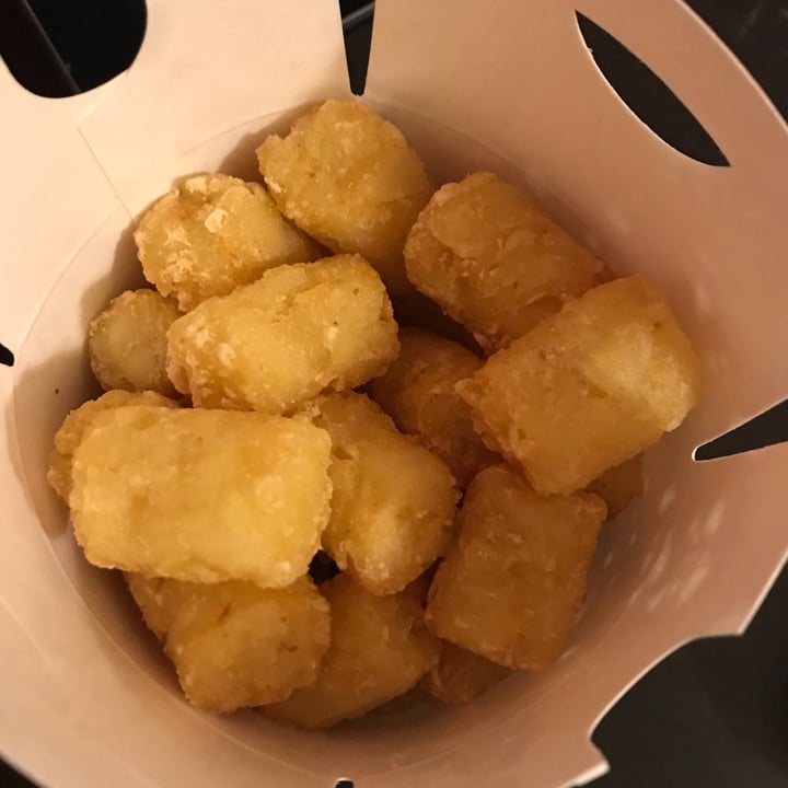 photo of THUNDER VEGAN FOOD Tater tots shared by @juliprisma on  28 Nov 2021 - review