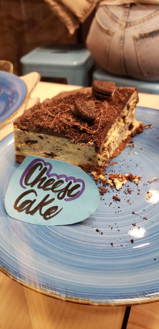photo of The Cream Bcn Oreo Cheesecake shared by @ayveegan on  23 Jan 2020 - review