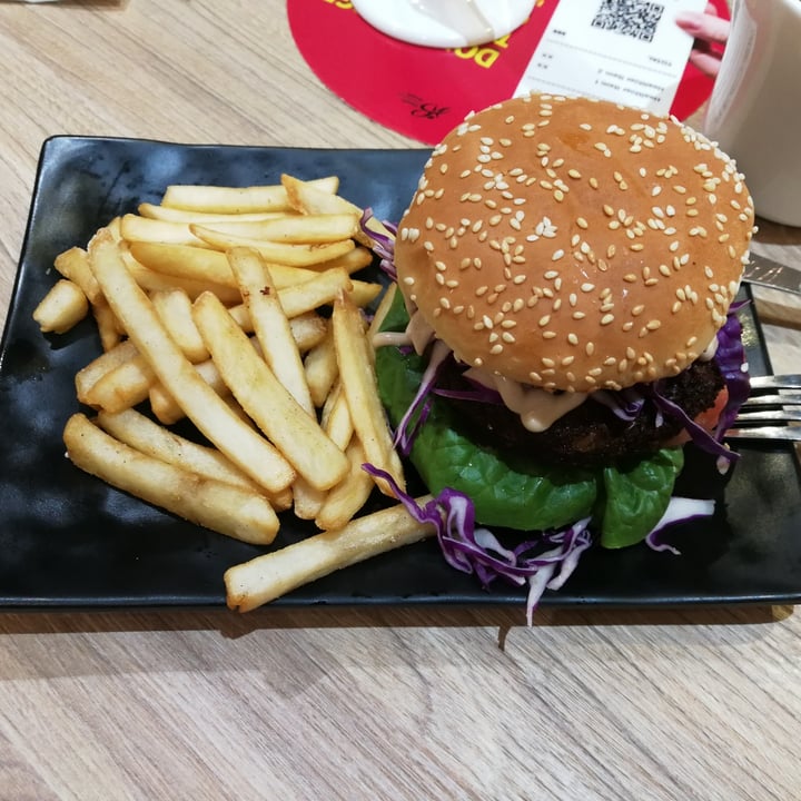 photo of Greendot Northpoint Lentil Mushroom Burger W Tahini Sauce shared by @spiritaz on  29 Jun 2020 - review