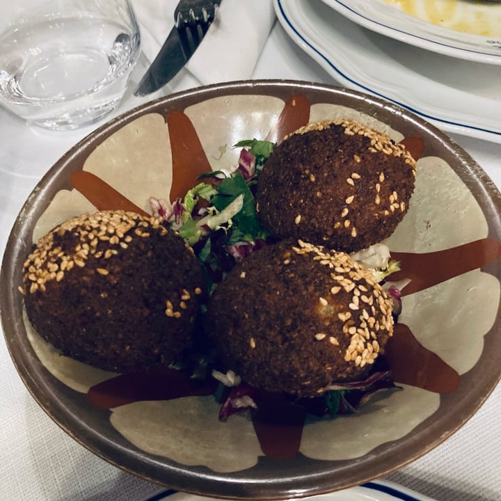 photo of Aladino Restaurant Falafel shared by @sottolapellepodcast on  08 Dec 2022 - review