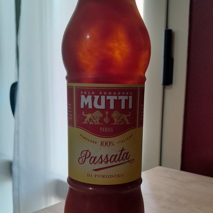 photo of Mutti Passata Di Pomodoro shared by @rebeccaw on  14 Apr 2022 - review