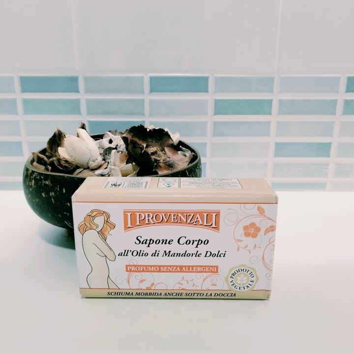 photo of I Provenzali Sapone alle mandorle dolci shared by @papillondelacroix on  02 Sep 2021 - review