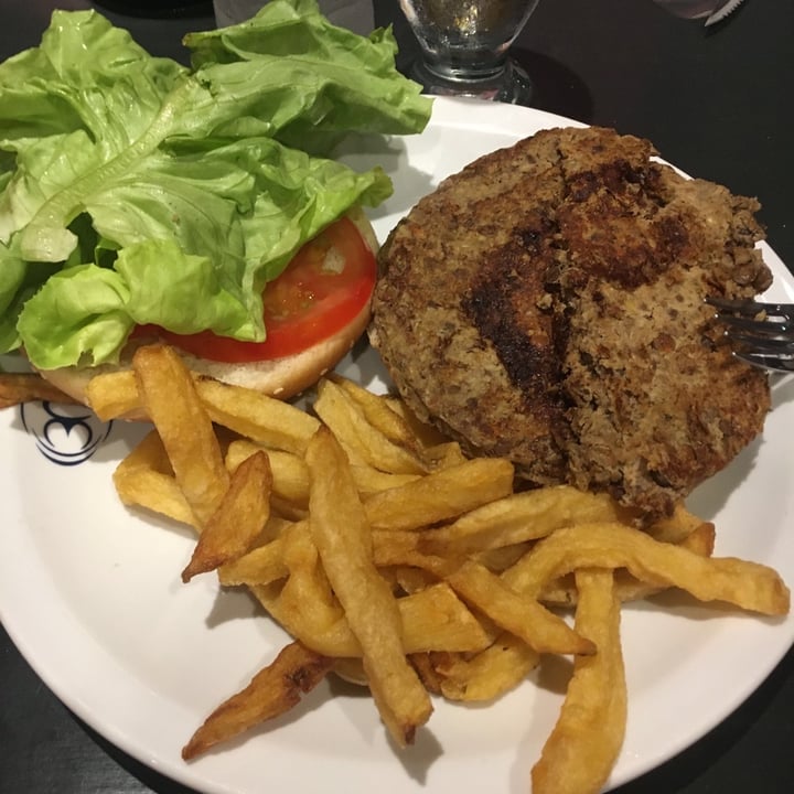 photo of Terra Mar Resto Bar Hamburguesa De Lentejas shared by @luciarojas7138 on  06 Feb 2020 - review