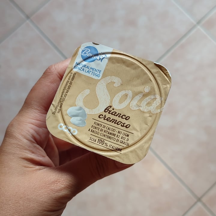 photo of Bene.Si coop yogurt alla soia shared by @valdev on  26 Jun 2022 - review