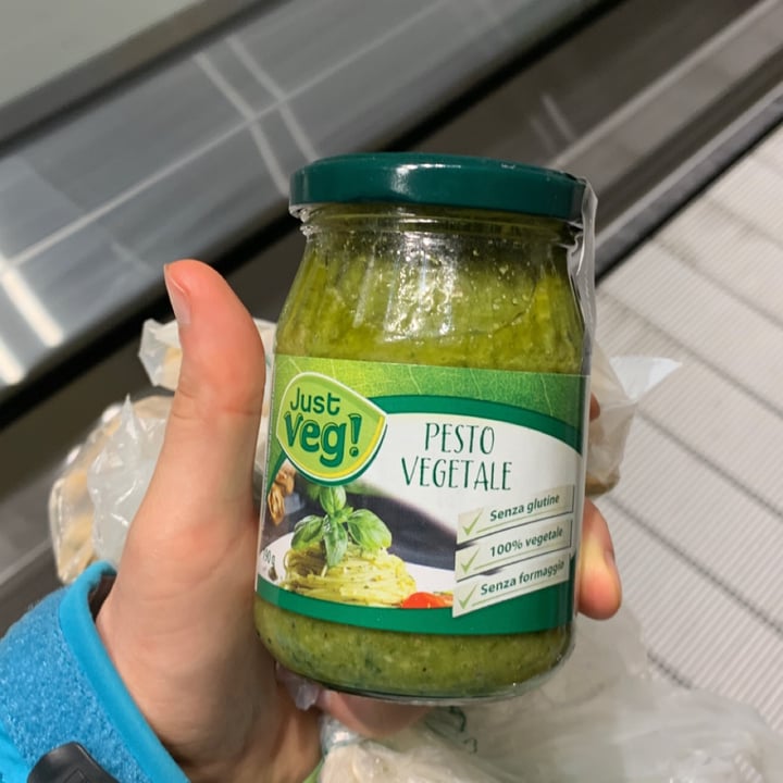 photo of Just Veg! (ALDI Italy) Pesto Vegetale shared by @amelie33 on  18 Apr 2022 - review
