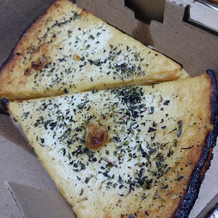 photo of Pizza Vegana Fainá shared by @ericaterreros on  28 May 2021 - review