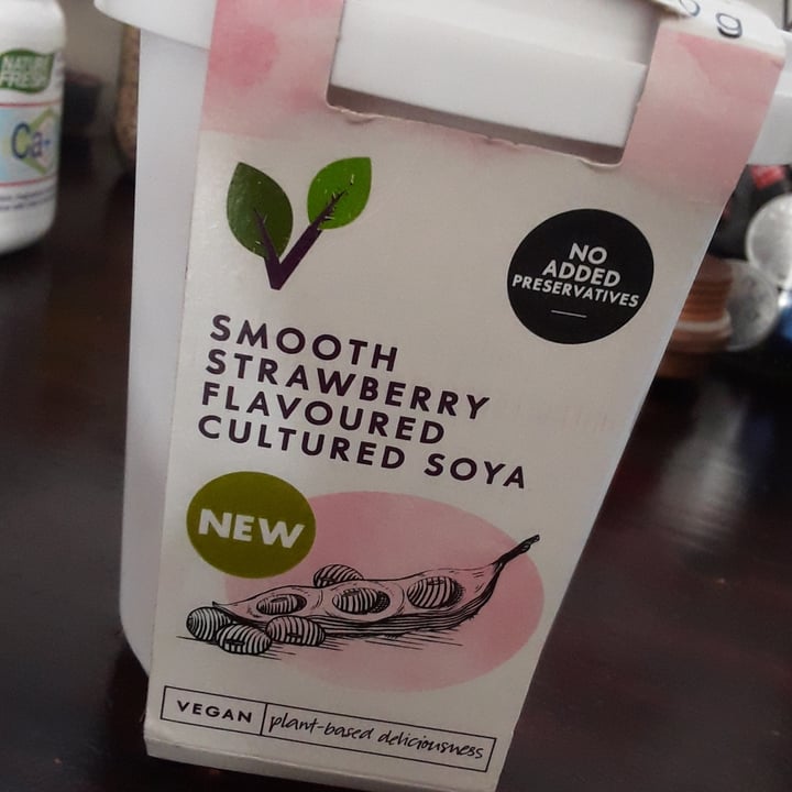 photo of Woolworths Food Smooth Strawberry Flavoured Cultured Soya shared by @mostlymindful on  05 Oct 2020 - review