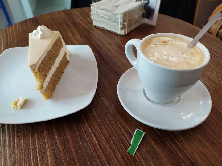 photo of Freedom Cakes Tarta White chocolat shared by @vviborezna on  08 Dec 2019 - review