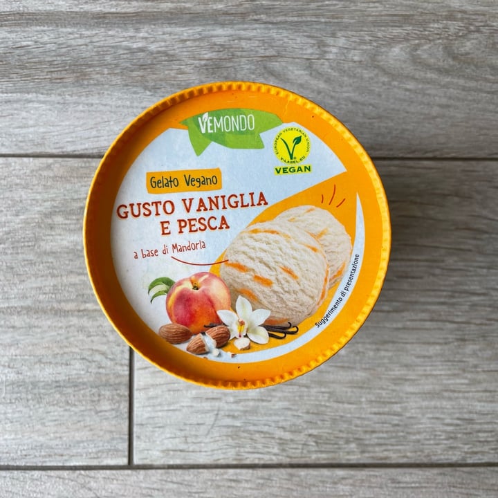 photo of Vemondo Gelato vegano vaniglia e pesca shared by @vero82asm on  04 Jun 2022 - review