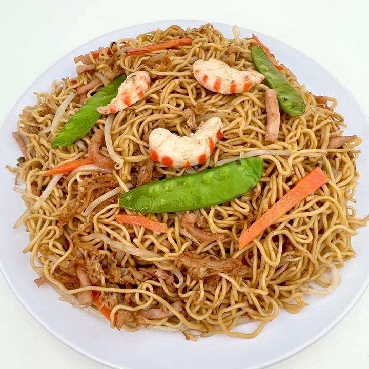 photo of Yuan Su Vegetarian House Special Chow Mein shared by @pdxveg on  08 Mar 2022 - review