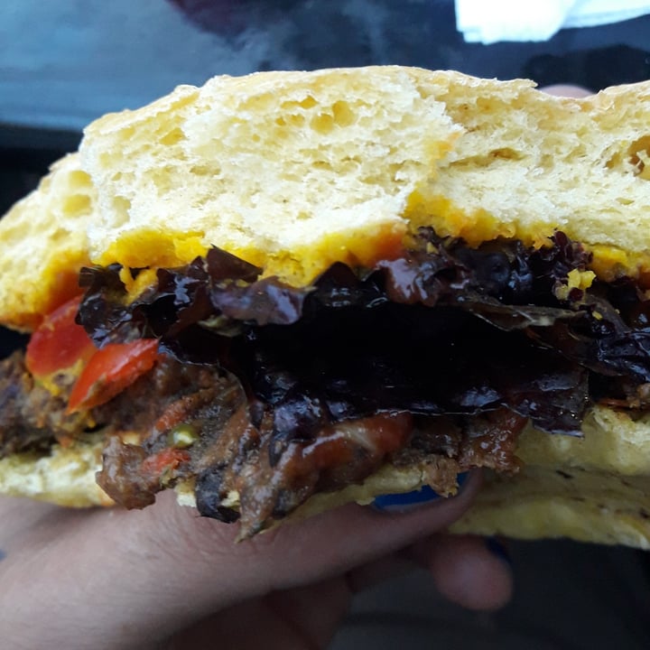 review photo of Pompeya Haedo Hamburguesa De Hongos shared by @argoroth on 04 Feb 2021 - review