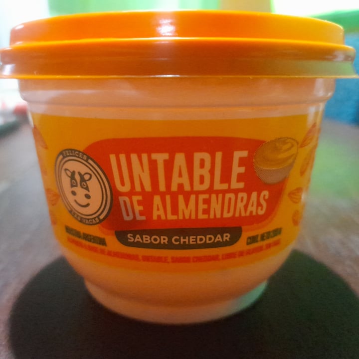 photo of Felices Las Vacas Untable de Almendras Sabor Cheddar shared by @nicolita on  20 Sep 2022 - review