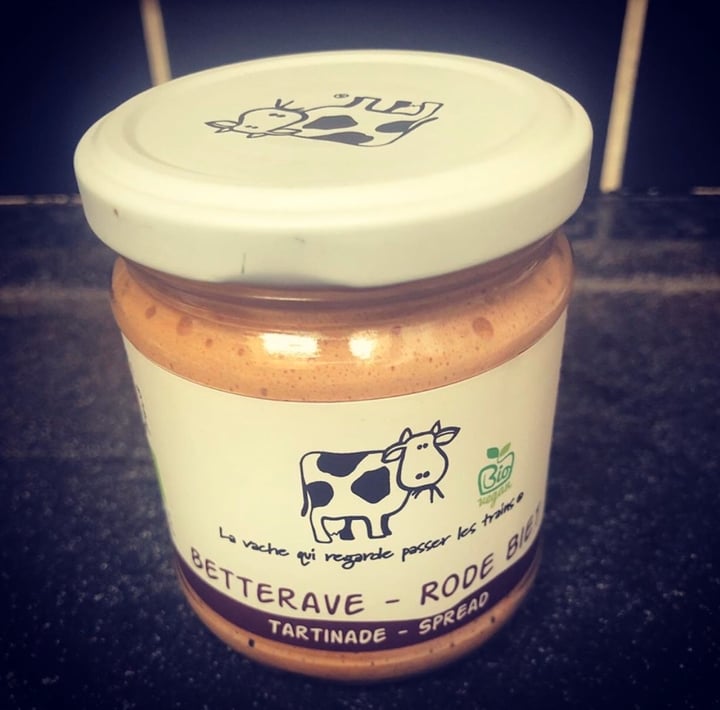photo of La vache qui regarde passer les trains Spread/tartinade Beetroot shared by @jillian1985 on  01 Jan 2020 - review