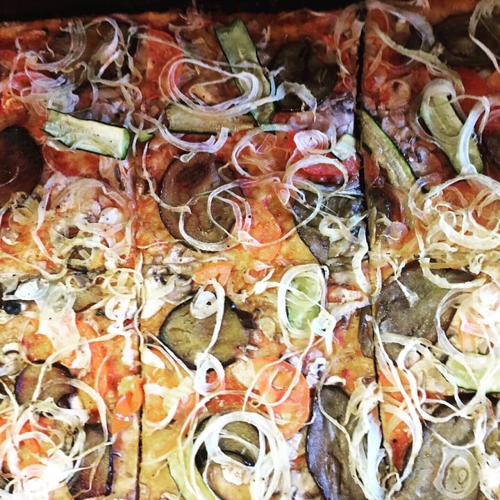 review photo of Grain Mill Vegan Pizza Slices shared by @lollygreve on 22 Oct 2020 - review