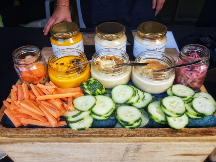 review photo of Truly savory Chickpea Hummus shared by @veganfortheanimals on 16 Dec 2019 - review