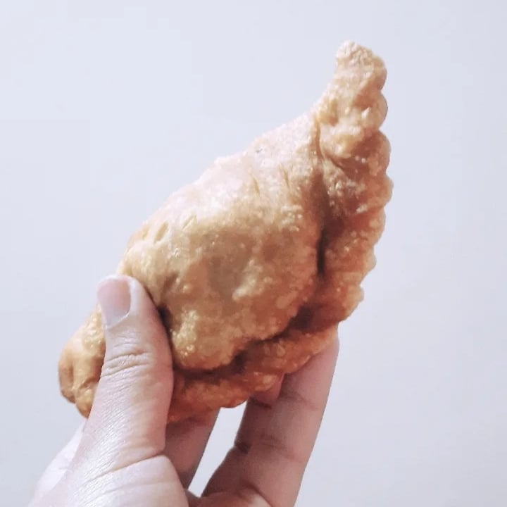 review photo of Postres veganos adrogue Empanada de Seitan shared by @unaherbivora on 16 Aug 2021 - review