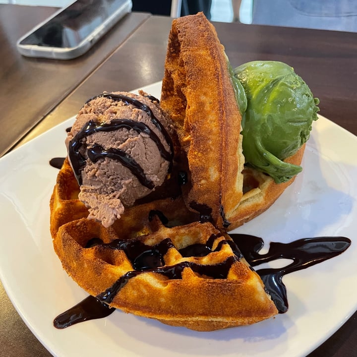 photo of WellSmoocht Signature Fluffy Waffles With Classic R'ice Cream shared by @opheeeliaaa on  02 May 2022 - review