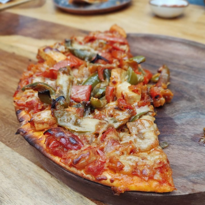 photo of Go Native Lavelle Road Tofu Jalfrezi Pizza shared by @lol1409 on  13 May 2022 - review