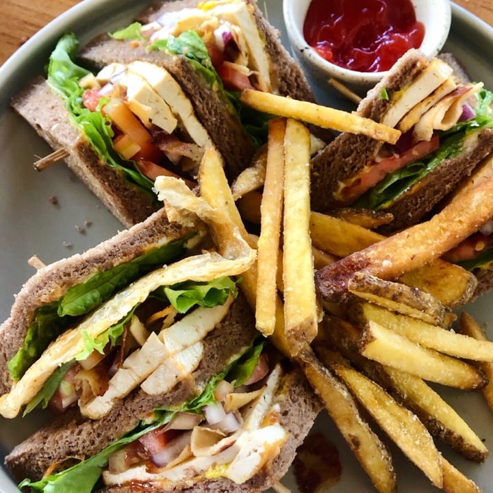 photo of I Am Vegan Babe Cafe Babe Club Sandwich shared by @enyaalford on  23 May 2021 - review