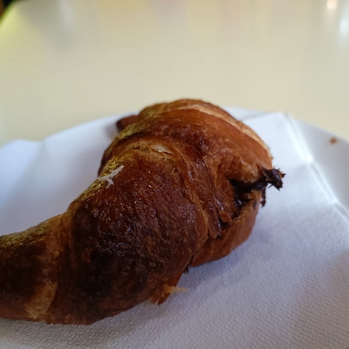 review photo of Spizzico Croissant Con La Cioccolata shared by @jades123 on 31 Jan 2022 - review