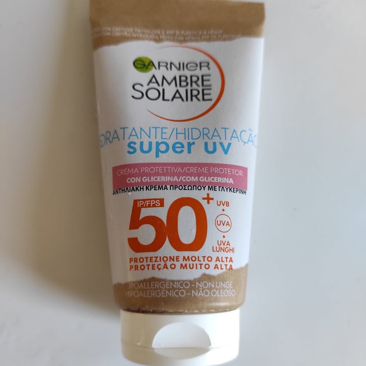 photo of Garnier ambre solaire Crema idratante super UV shared by @almacocchine on  17 Jun 2022 - review