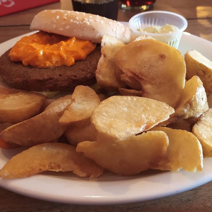 review photo of Cidadão do Mundo Burgers & Arts Lewis Hamilton - Hamburger Vegano shared by @paulinhuxca on 31 May 2022 - review