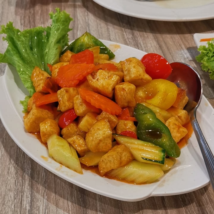 review photo of Bali Thai Stir Fried Tofu With Sweet & Sour Sauce shared by @ryzahandprints on 02 May 2022 - review