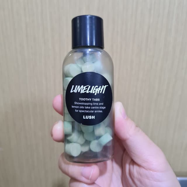 Limelight Toothy Tabs from LUSH Fresh Handmade Cosmetics - Vegan ...