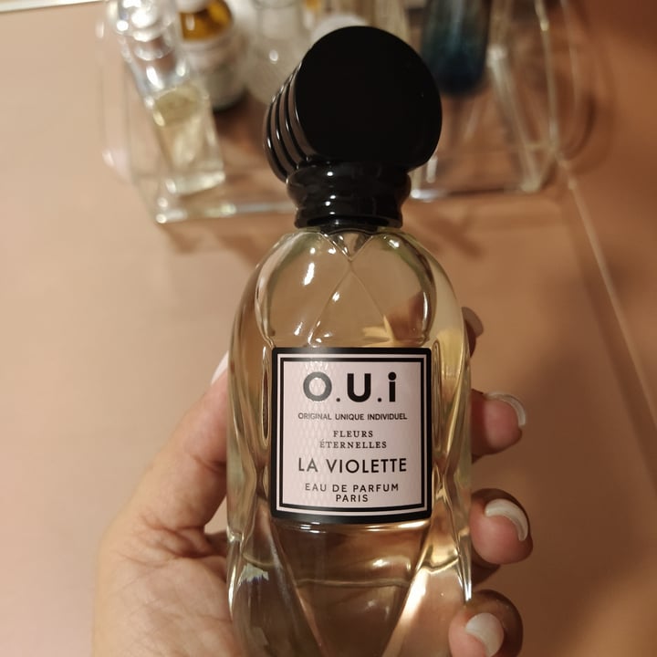 review photo of Oui Perfume shared by @isabelaeclarissa on 26 Dec 2022 - review