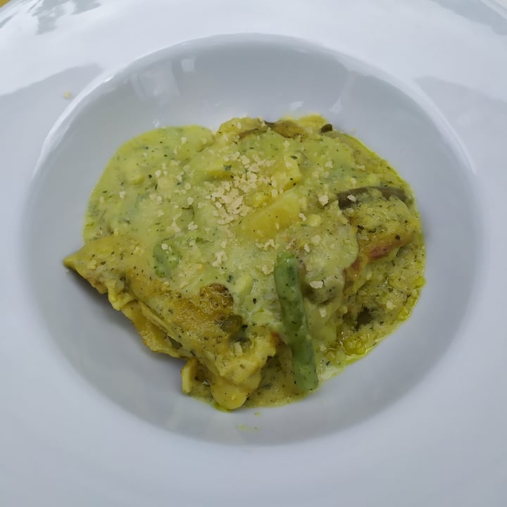 review photo of Ratatouille Vegan Food Lasagne al pesto shared by @senja on 06 Jun 2022 - review