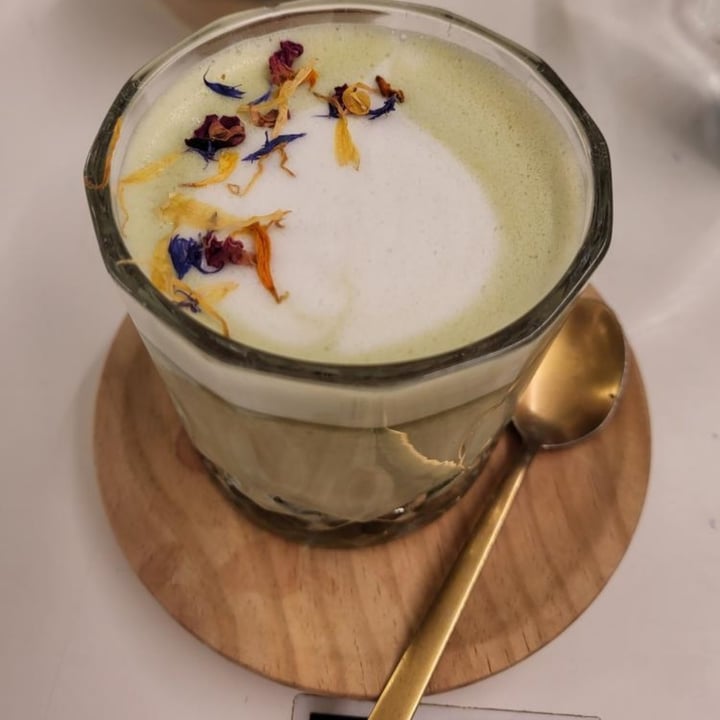 photo of Pumpernickel Artisan Bakery Matcha latte shared by @mamaroach on  07 Sep 2022 - review