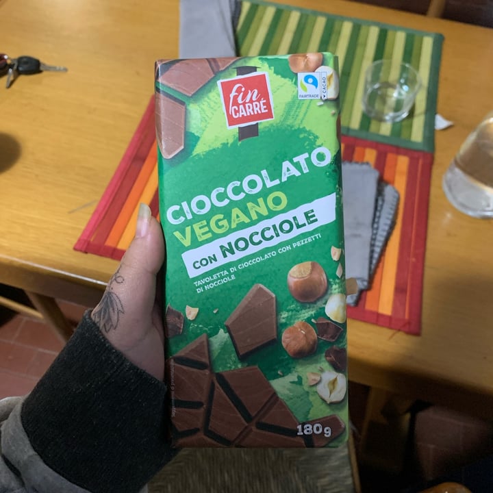 photo of Fin Carré Cioccolata vegana alle nocciole shared by @palmitafrita on  25 Jan 2022 - review