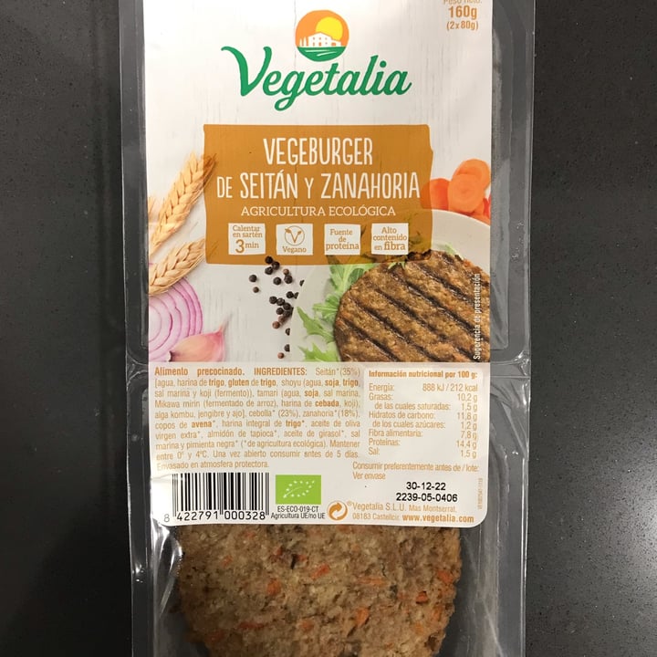 photo of Vegetalia Vegeburguer De Seitan Y Zanahoria shared by @corinnata on  30 Oct 2022 - review
