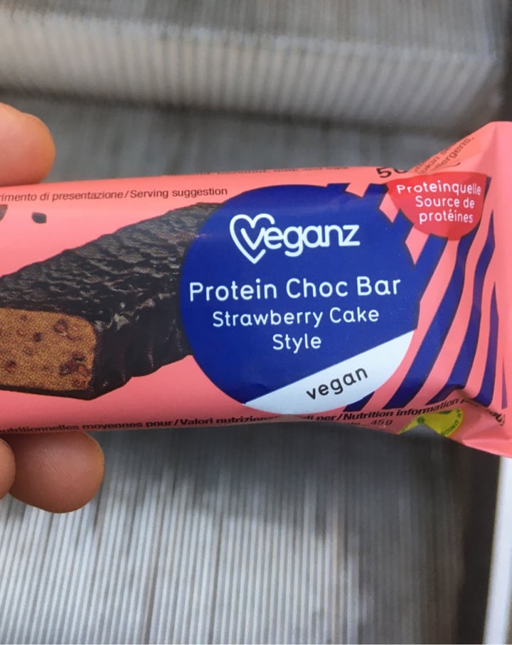 review photo of Veganz Protein Choc Bar Strawberry Cake Style shared by @cherrylady33 on 25 May 2020 - review