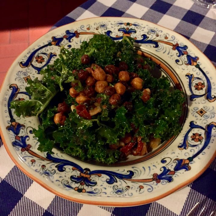 photo of Pete's Place Roasted chickpeas and kale salad shared by @vikas on  22 Feb 2018 - review